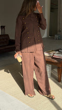 Buttoned brownSet